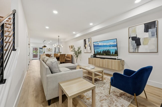 Building Photo - 2604 4th St NE