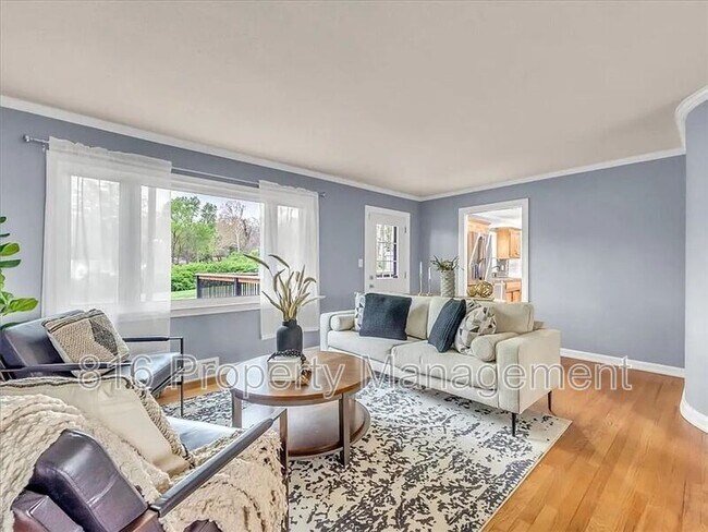 Photo - 9501 Wornall Rd