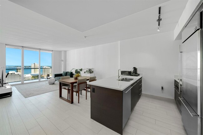 Photo - 500 Brickell Ave Condominio Unidad 2800