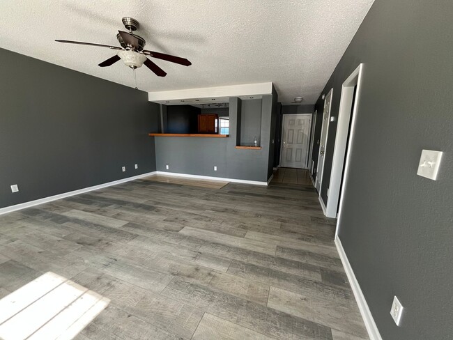 Photo - 57 Bearing Cir