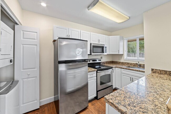 Photo - 404 SE 16th St Unit 3