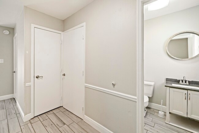 2387 Gregory Dr