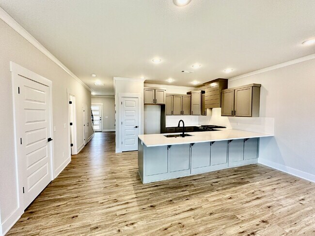 Photo - 2805 SW Hampshire Ave