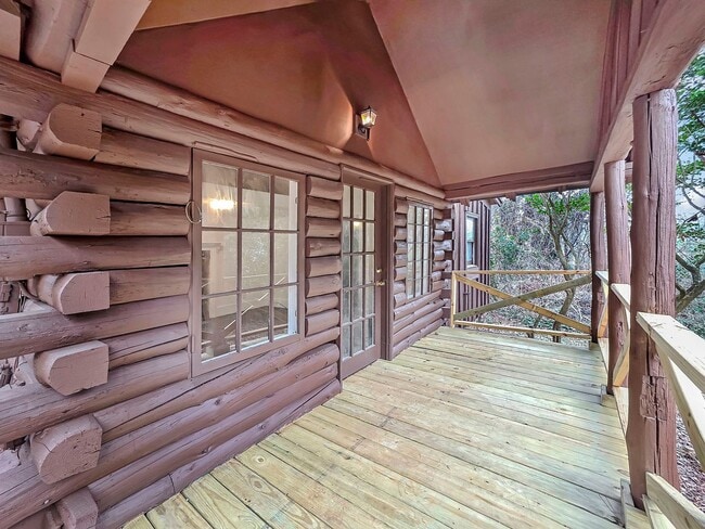 Photo - Hidden Gem: Adorable 1BR Cabin in Druid Hills