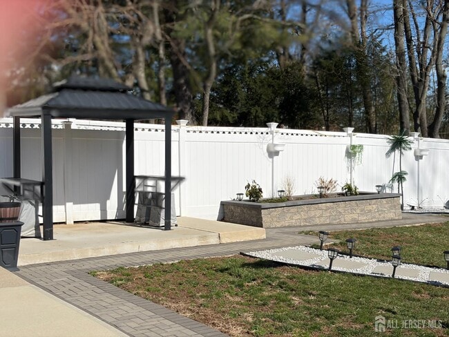 Photo - 20 Stephen St