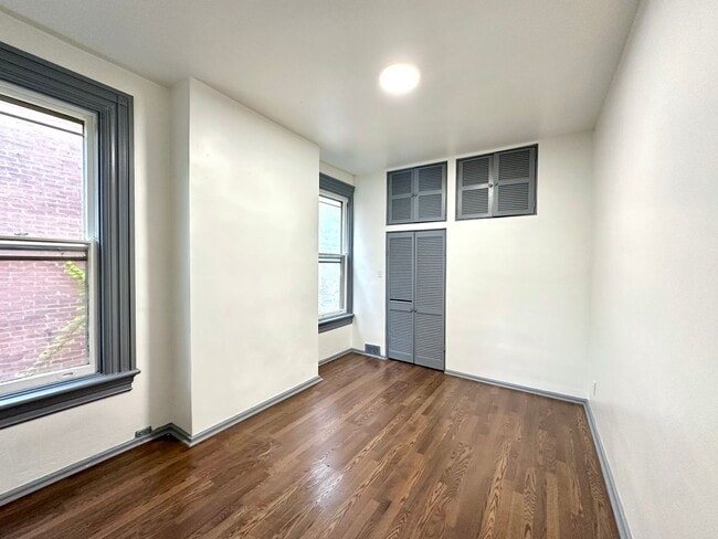 Photo - Newly Renovated 1 Bedroom, 1 Bath Unit in ... Unit 1