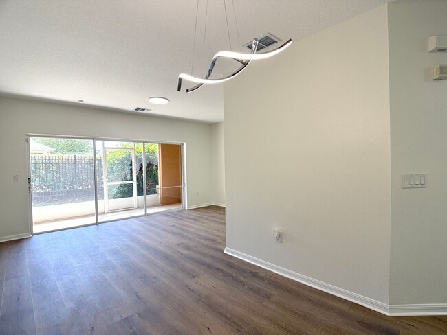 Photo - 538 Bexley Dr