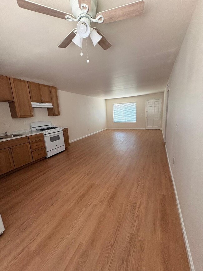 523 Aster St Unidad 523 Aster - 2BR/2BA