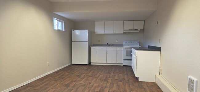 Photo - West Side Charmer! 1 bed, 1 bath- All Utilities & Lawn Care Included!