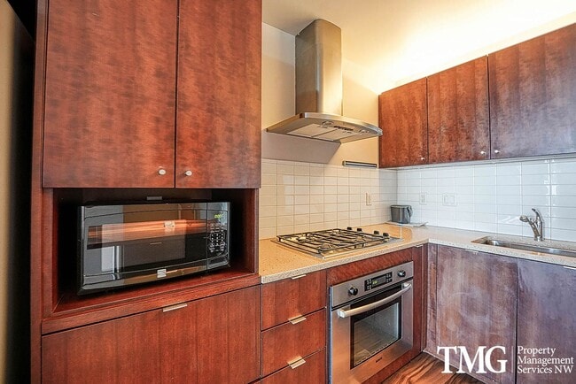 Photo - 3570 S River Pkwy Unit 1107