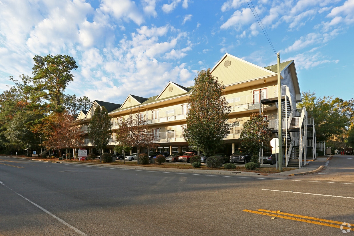 Main Property Photo - The Flats / The Cottages/The Pavilion