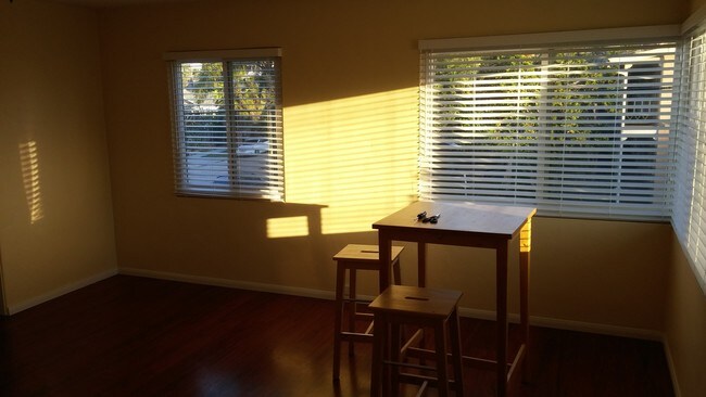 Main room - 1744 Sunset Cliffs Blvd Apartment Unit 1744