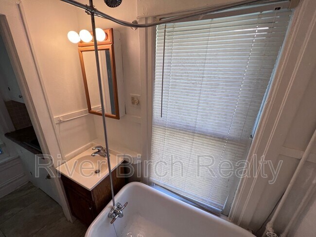 Photo - 853 S Douglas Ave