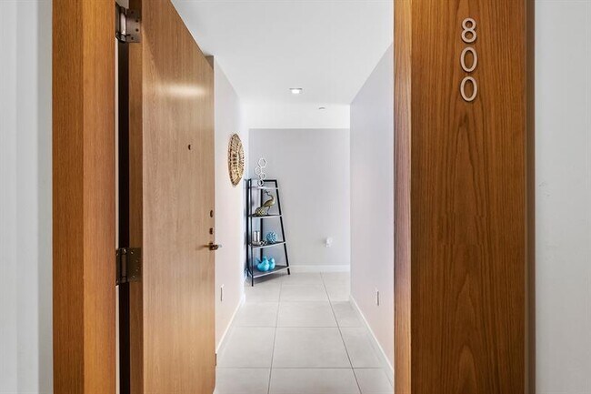 Photo - 401 N Birch Rd Unit 800