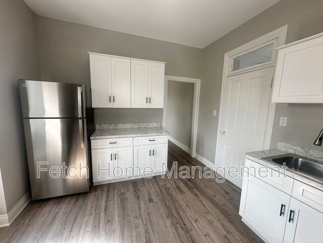 Photo - 701 Walnut St
