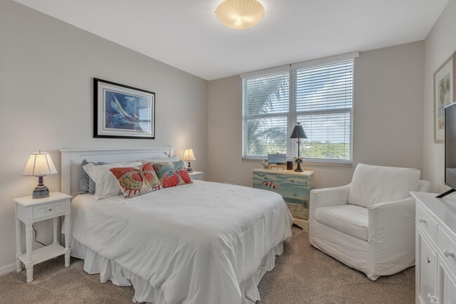 Photo - 700 E Boynton Beach Blvd