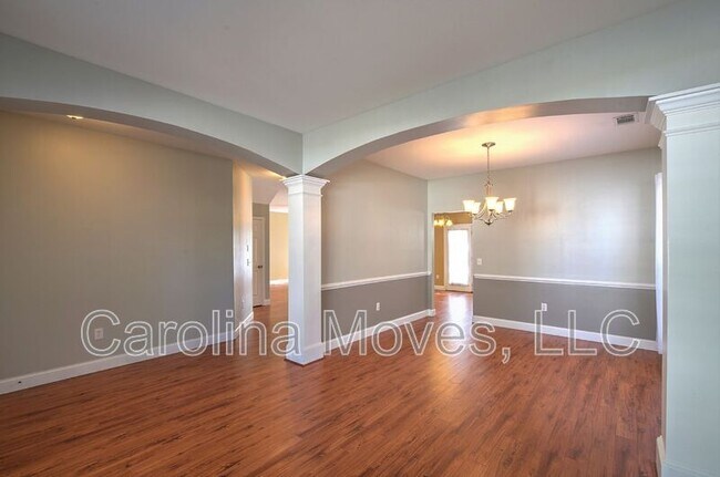 Photo - 823 Terrace Creek Dr