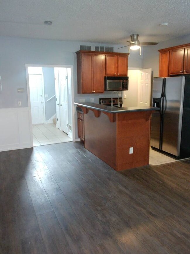 Photo - Great Location near KU and Westport! Adora... Unidad 909