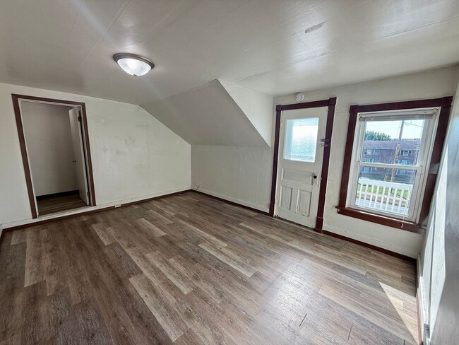 Photo - 1305 Merrill Ave Unit #3