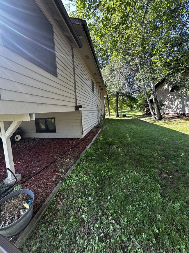 Photo - 7155 Browns Ln N
