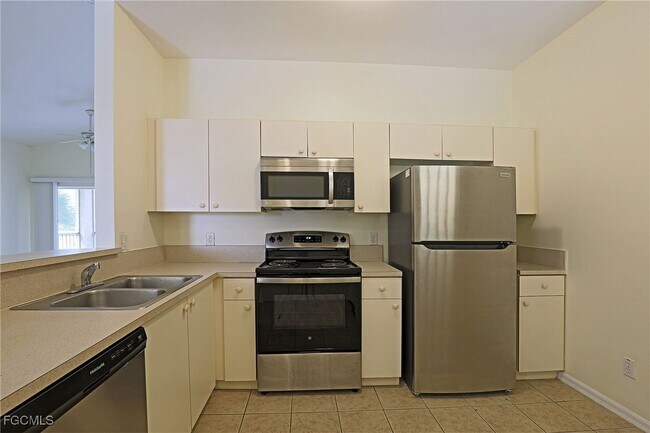 Building Photo - 4117 Bellasol Cir Unit 121