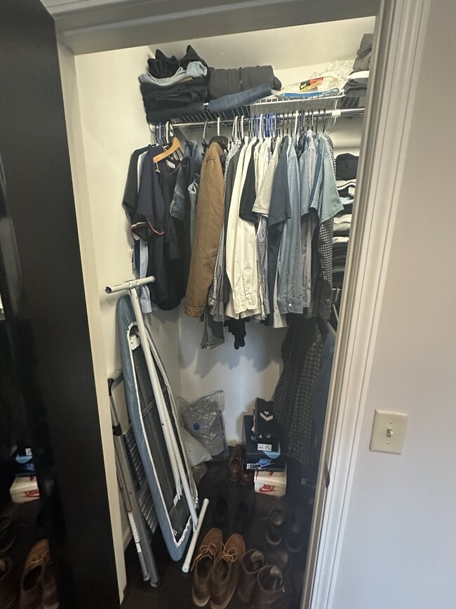 Photo - 1912 Dupont Ave S