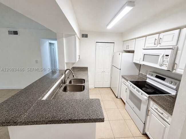Photo - 2642 NW 33rd St Unit 1904