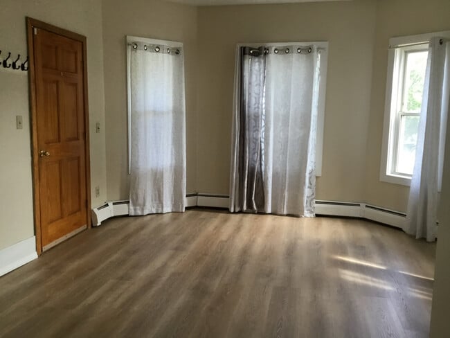 Photo - 863 Plymouth Ave Unit 1 front