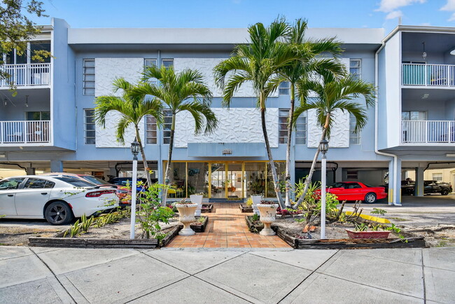 Building Photo - 1735 NE 164th St Unit F-304 Rental