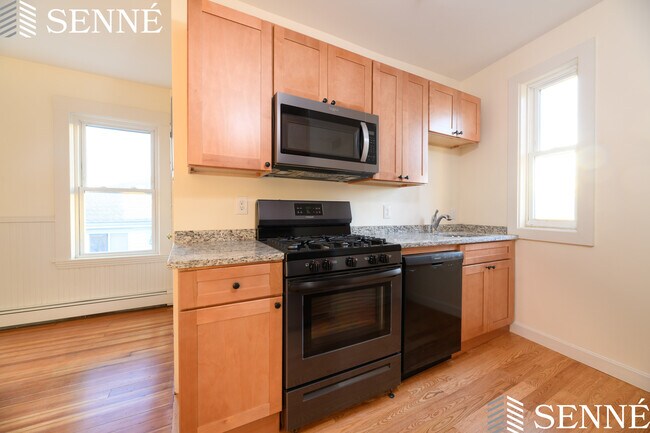 Photo - 146 Webster Ave Unit 3