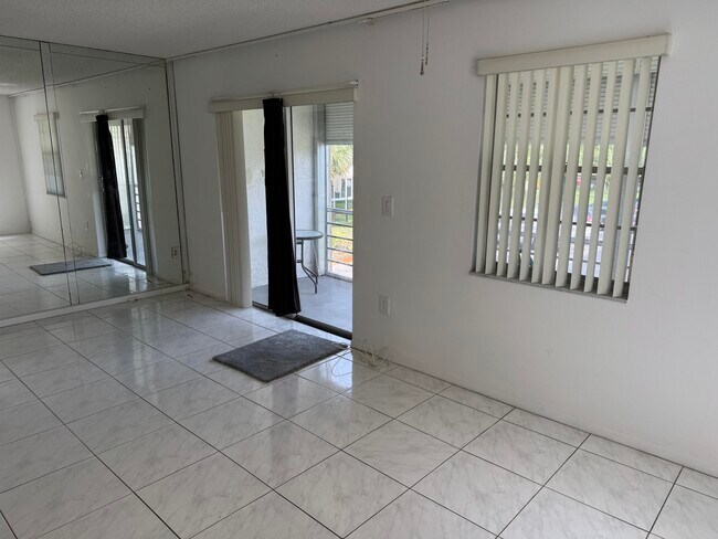 Photo - 4990 E Sabal Palm Blvd