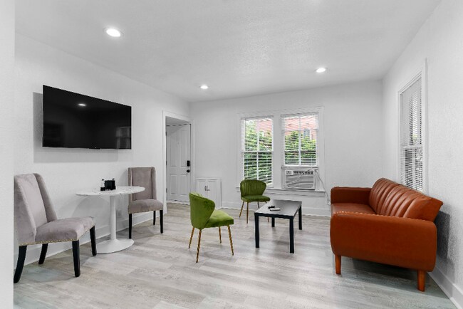 Photo - 412 Harwood St Unit 3