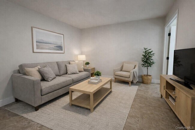 Photo - 110 Jericho Tpke Unit 3