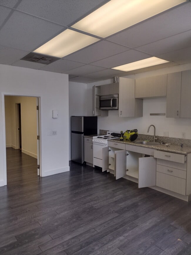 Photo - 7440 Girard Ave Unidad 7442-A