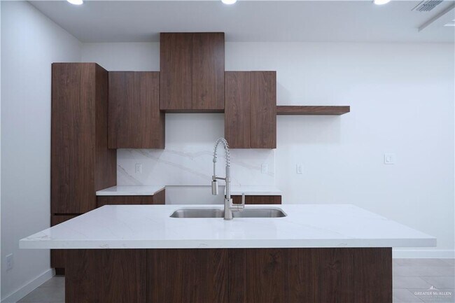 1301 Woodland Trails Unit 1