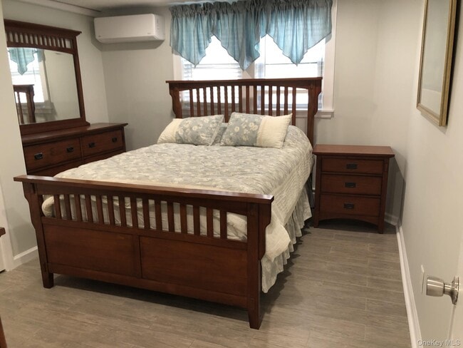321 W Walnut St Unit 2
