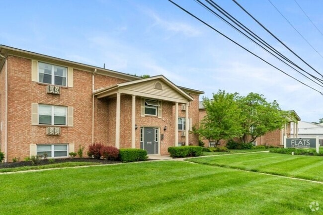 Building Photo - Flats of Clintonville Rental