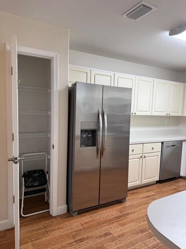 Photo - 235 Pelican Pl