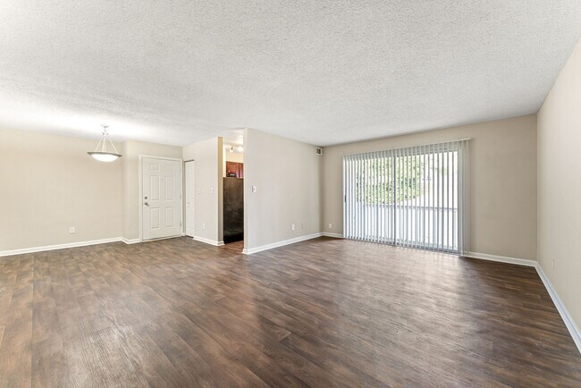 Photo - Avondale Reserve Apartment Homes