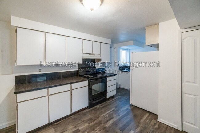 Photo - 1631 E Rowan Ave