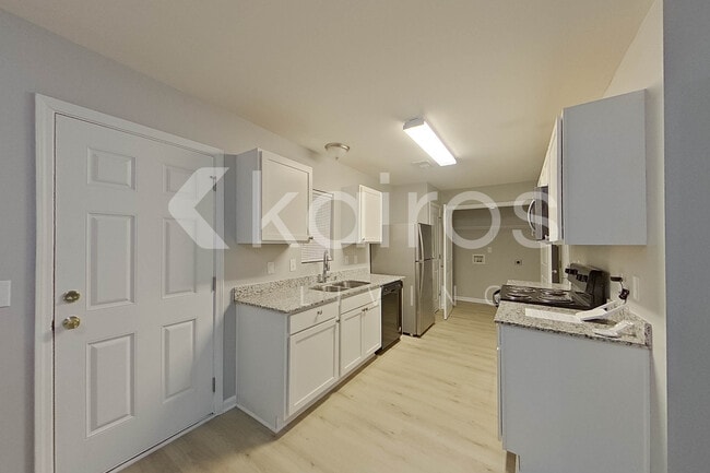 Photo - 945 Clayton Ct