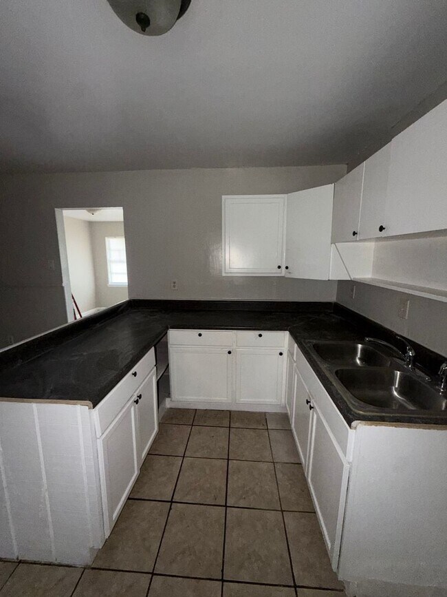 Photo - 2740 McGregor Ave