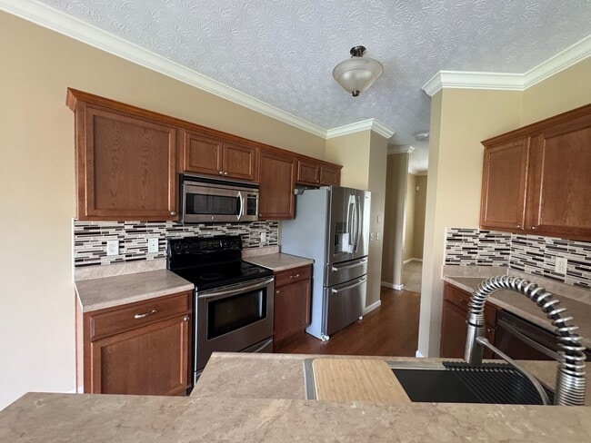 Photo - 2980 Kant Pl