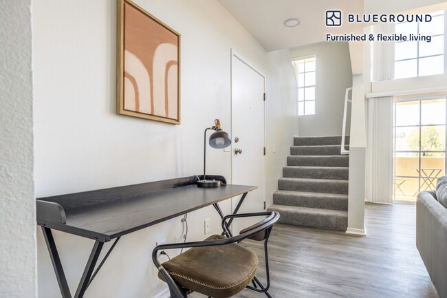 Photo - 960 N Alfred St Unidad SI FL2-ID431