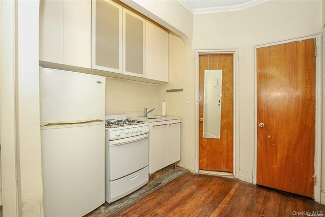 Photo - 363 3rd Ave Unit 4b