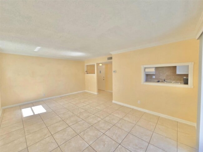 Photo - 104 SE 10th St Unidad 101