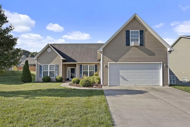 Building Photo - 4 Bedrooms/2 Full Baths Home  Johnson City, TN 37615