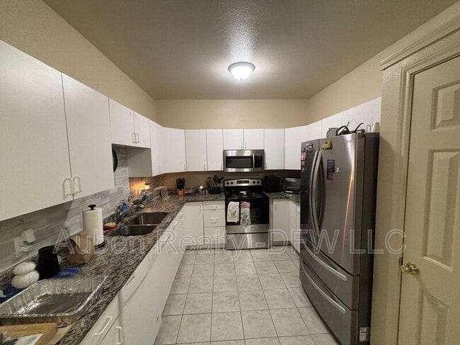 Photo - 114 Honey Bee Dr