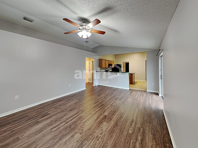 Photo - 1412 Old Millpond Rd