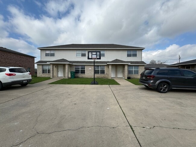 Photo - 1602 Aztec Trce Unit Apt C